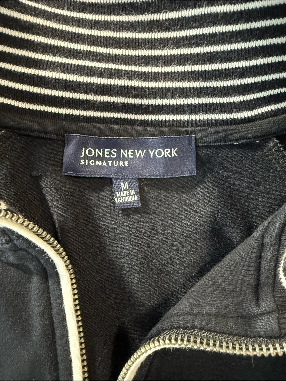 2416-Jones New York Black Bomber Jacket with White Trim - Picture 4 of 4